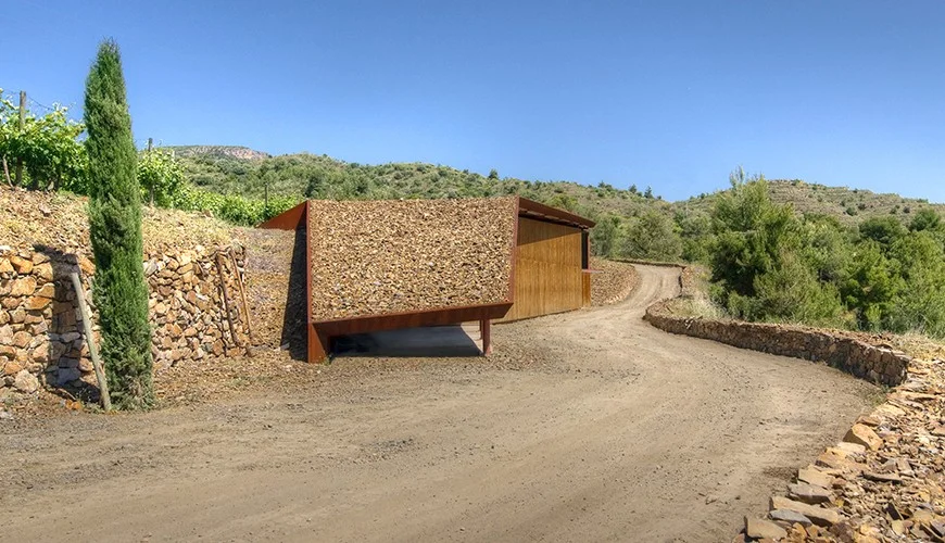 La moderna cantina di Alfredo Arribas nel Priorat - L'architettura incontra la viticoltura