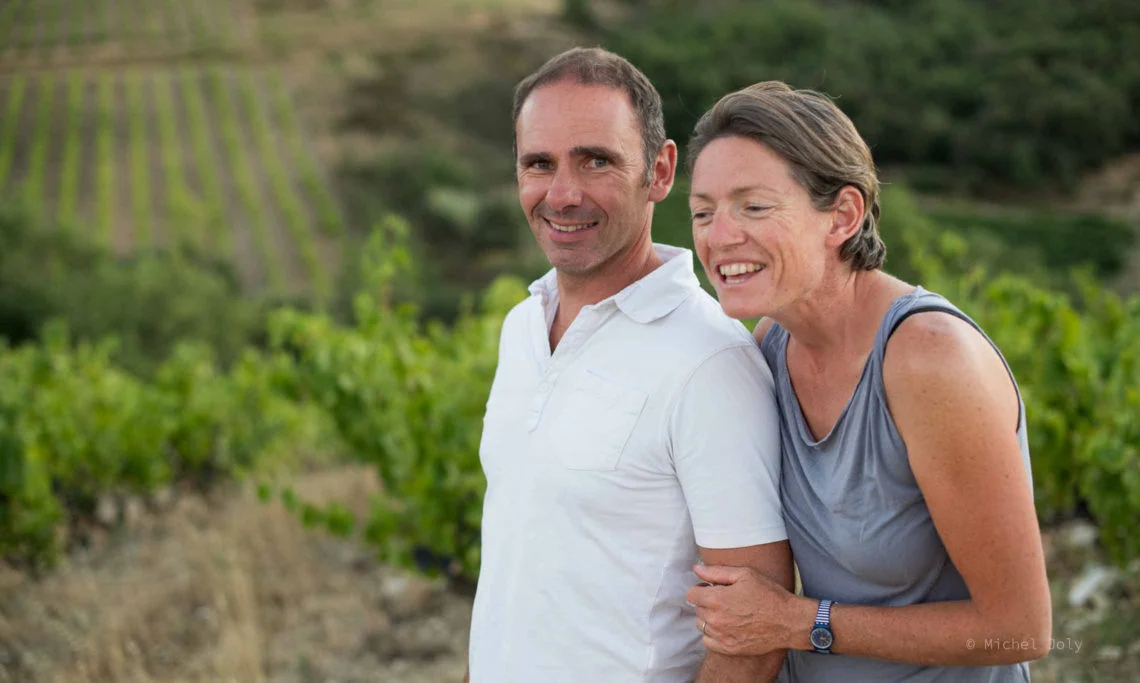 Marjorie und Stéphane Gallet im Weinberg
